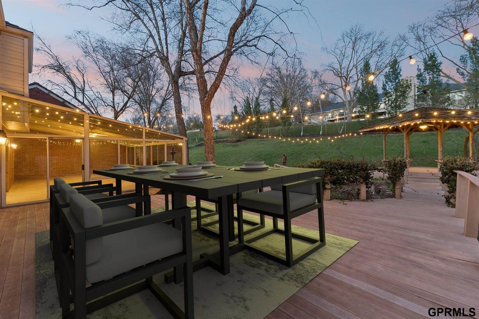 9723 Fieldcrest Drive, Omaha, NE 68114