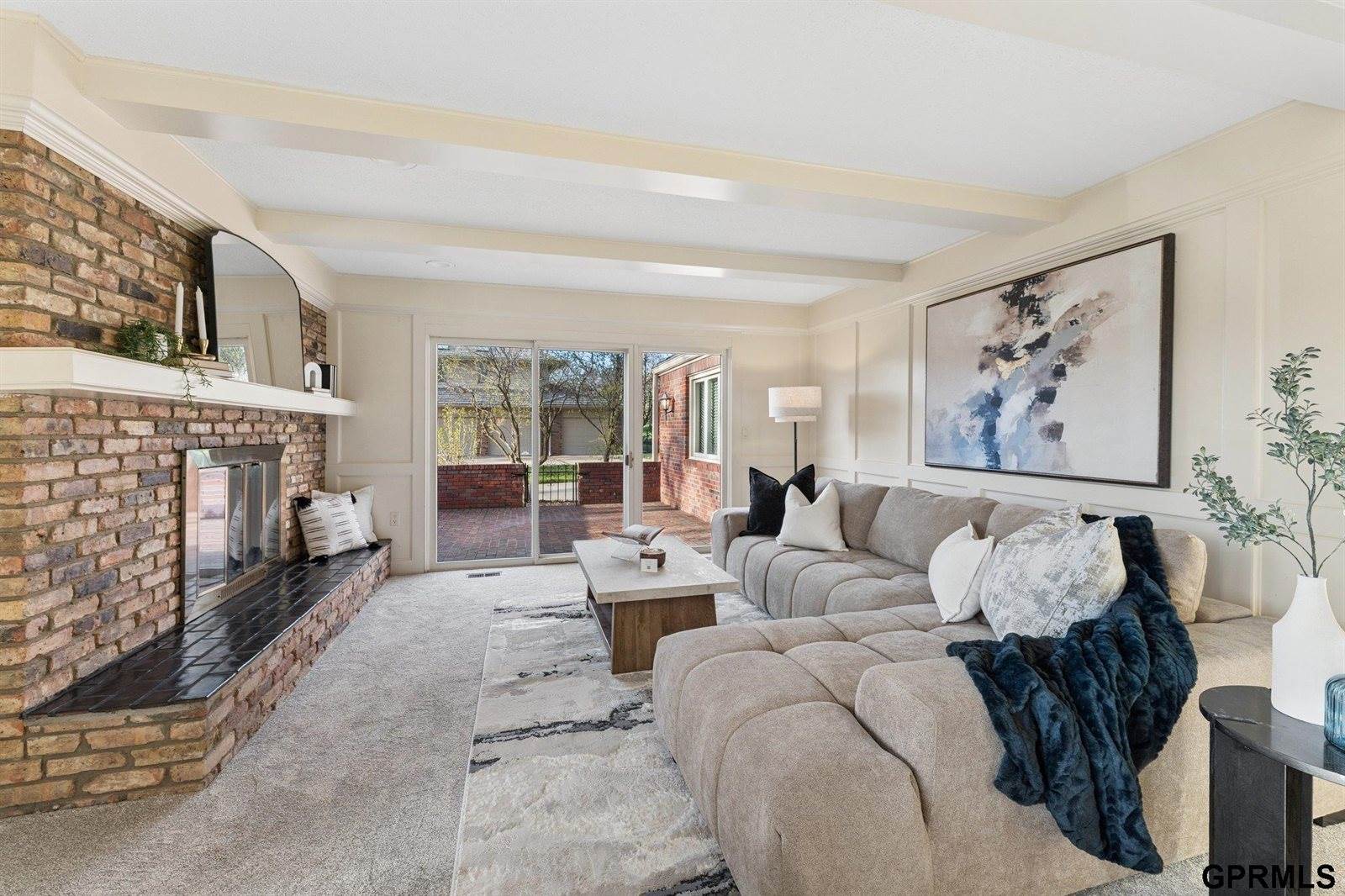 9723 Fieldcrest Drive, Omaha, NE 68114