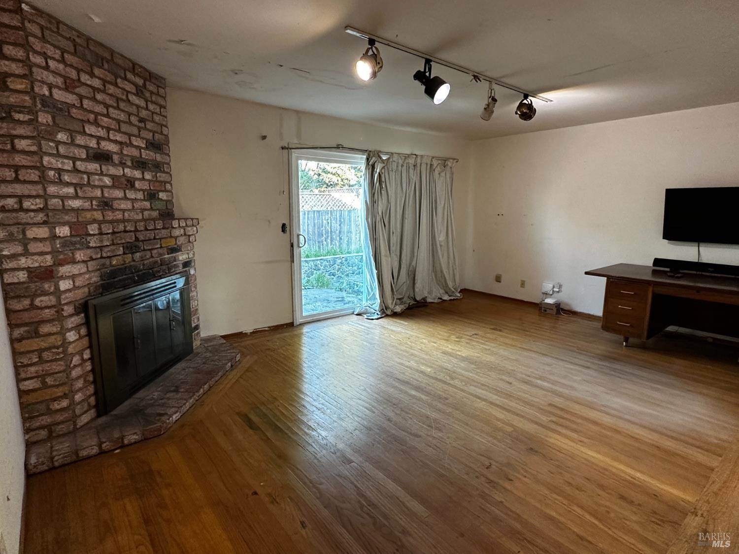 2314 Olympia Drive, Santa Rosa, CA 95405
