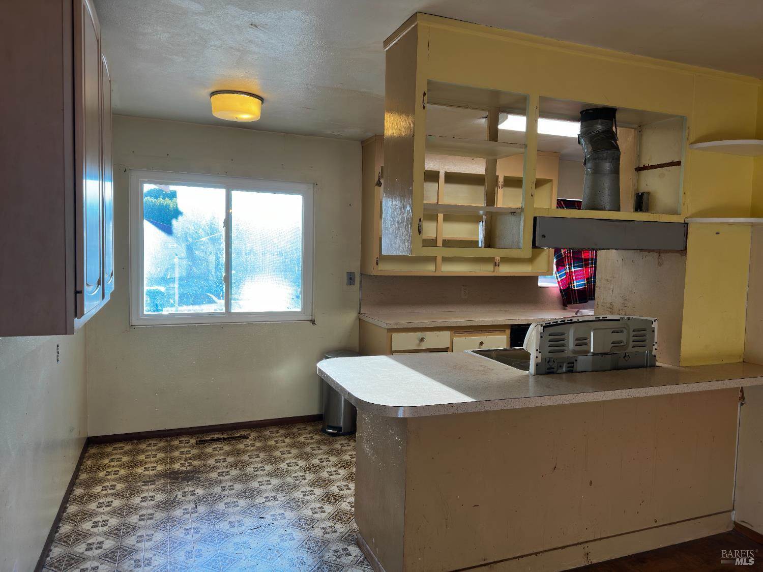 2314 Olympia Drive, Santa Rosa, CA 95405