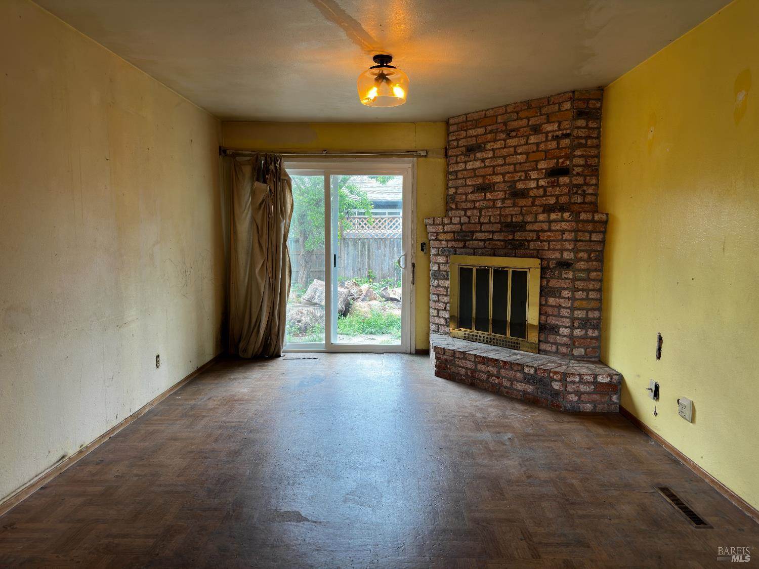 2314 Olympia Drive, Santa Rosa, CA 95405