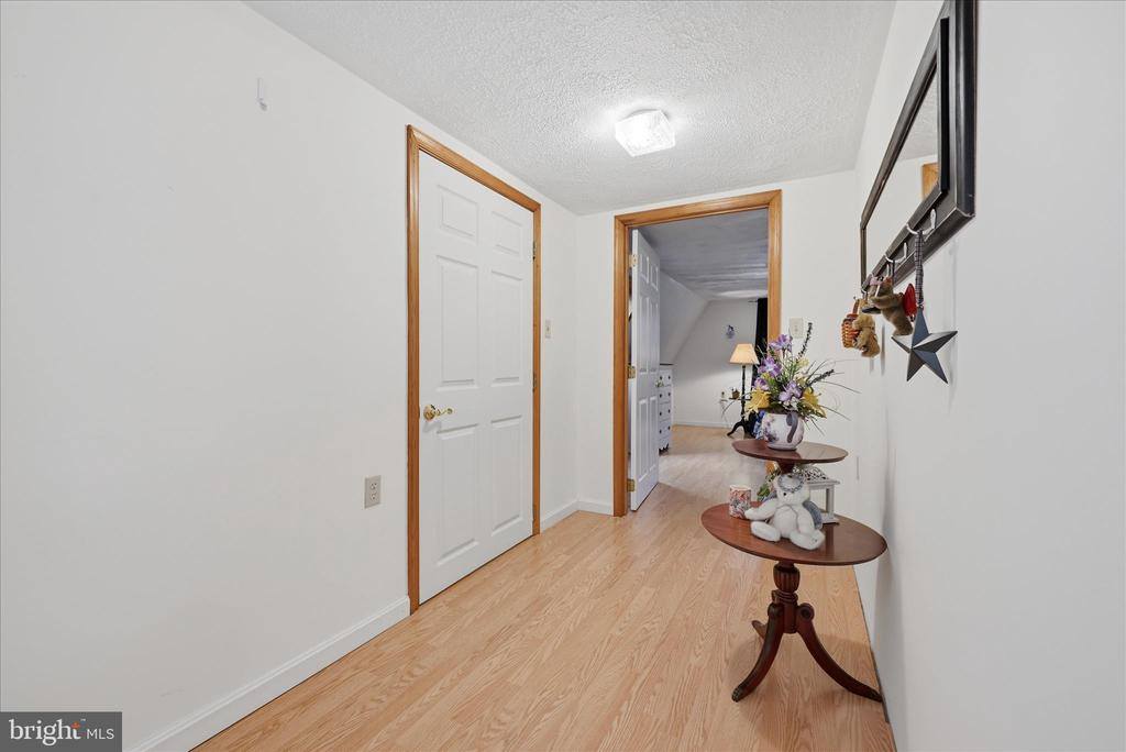 154 Spook Hollow Road, Berkeley Springs, WV 25411