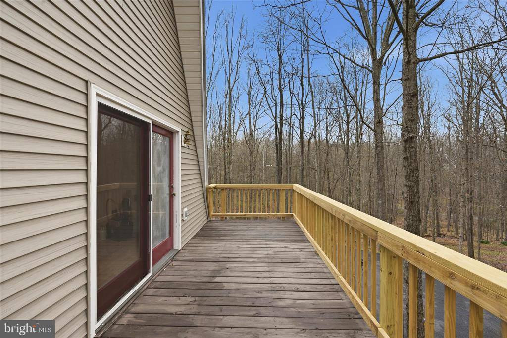 154 Spook Hollow Road, Berkeley Springs, WV 25411