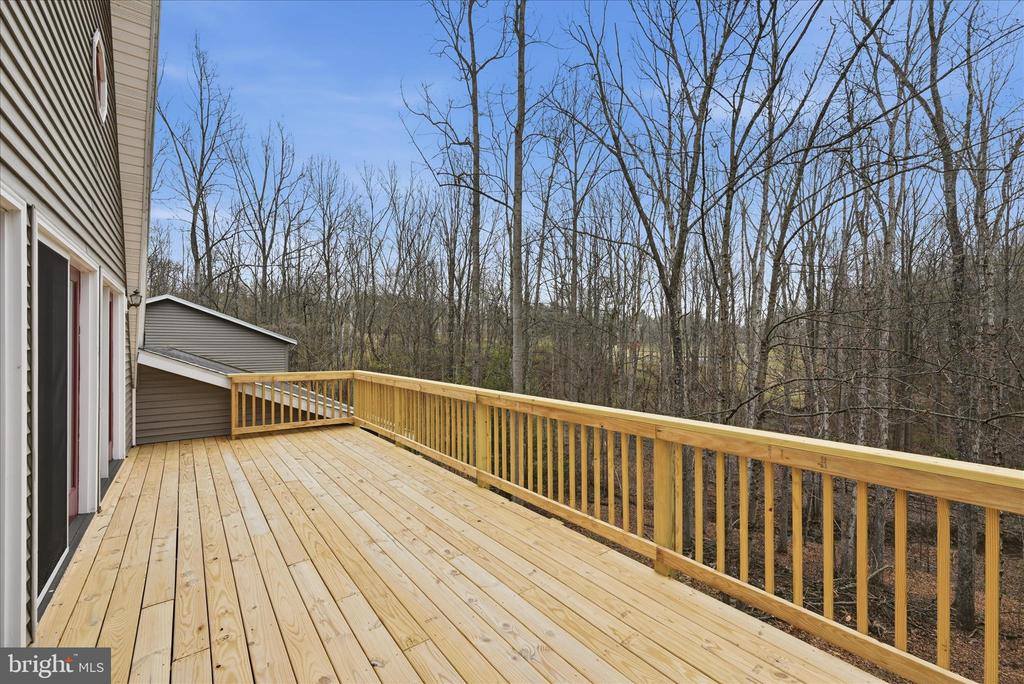 154 Spook Hollow Road, Berkeley Springs, WV 25411