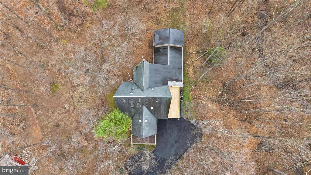 154 Spook Hollow Road, Berkeley Springs, WV 25411