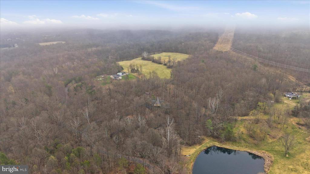 154 Spook Hollow Road, Berkeley Springs, WV 25411