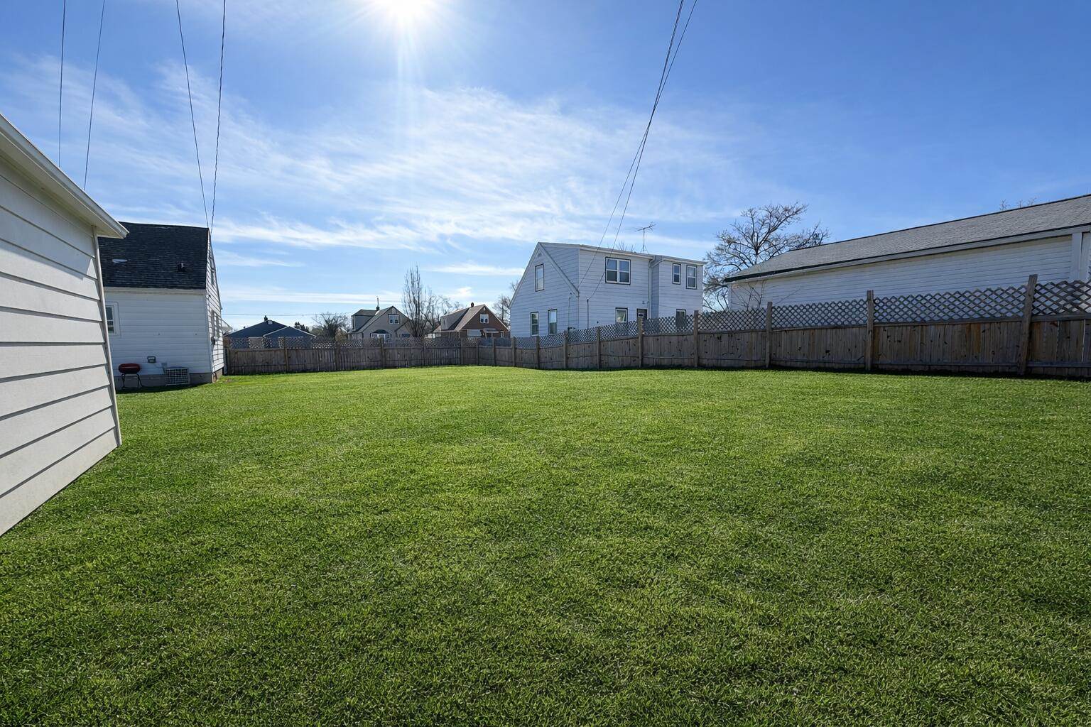 922 West Eden Pl, Milwaukee, WI 53221