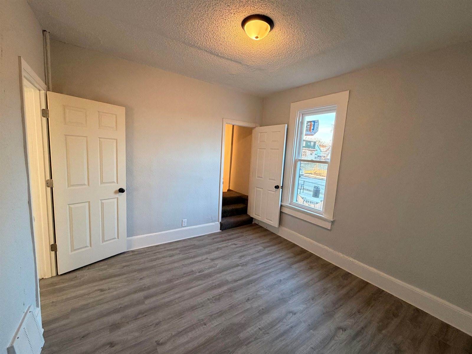 3445 North 21st St, Milwaukee, WI 53206