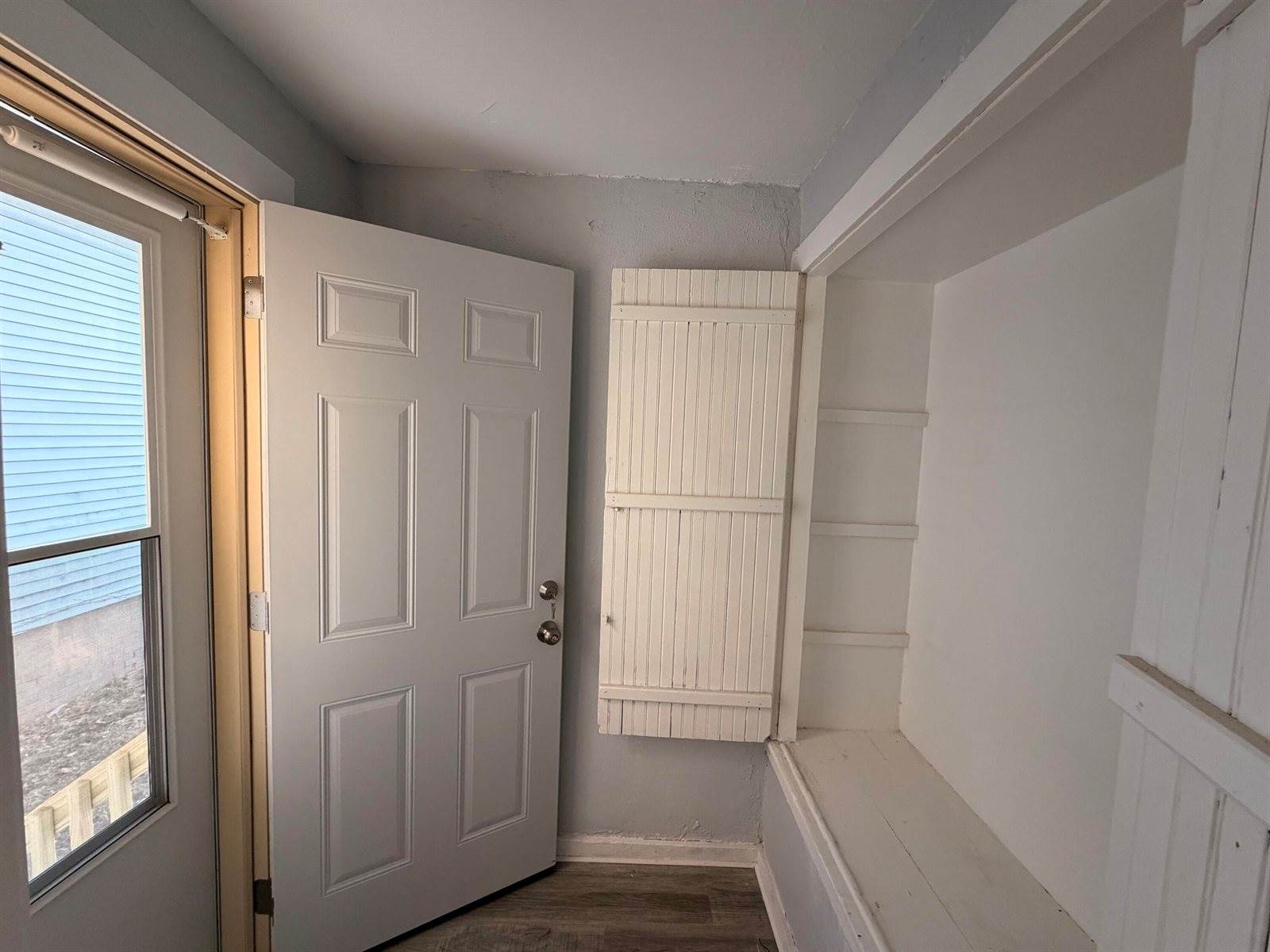 3445 North 21st St, Milwaukee, WI 53206