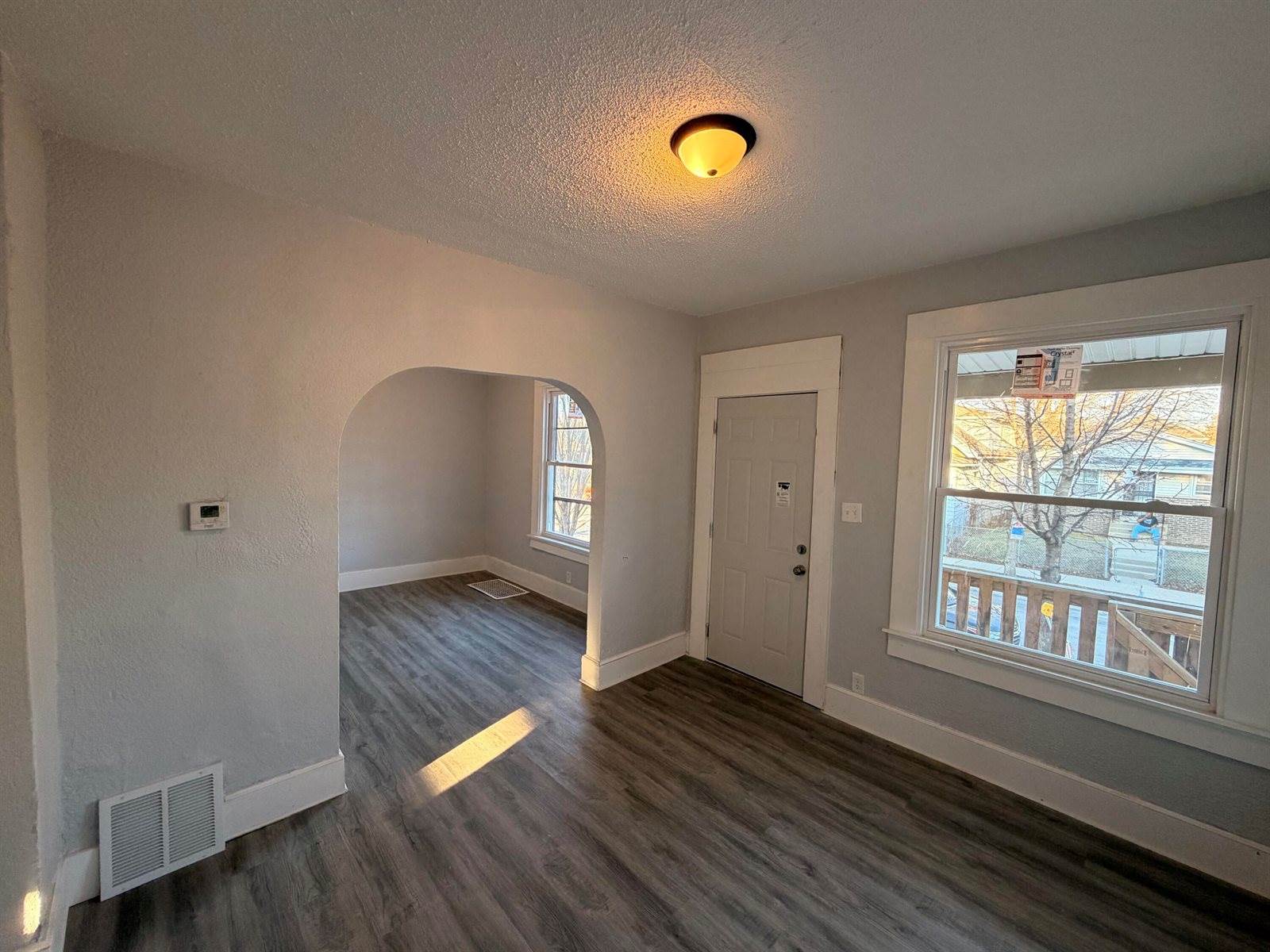 3445 North 21st St, Milwaukee, WI 53206