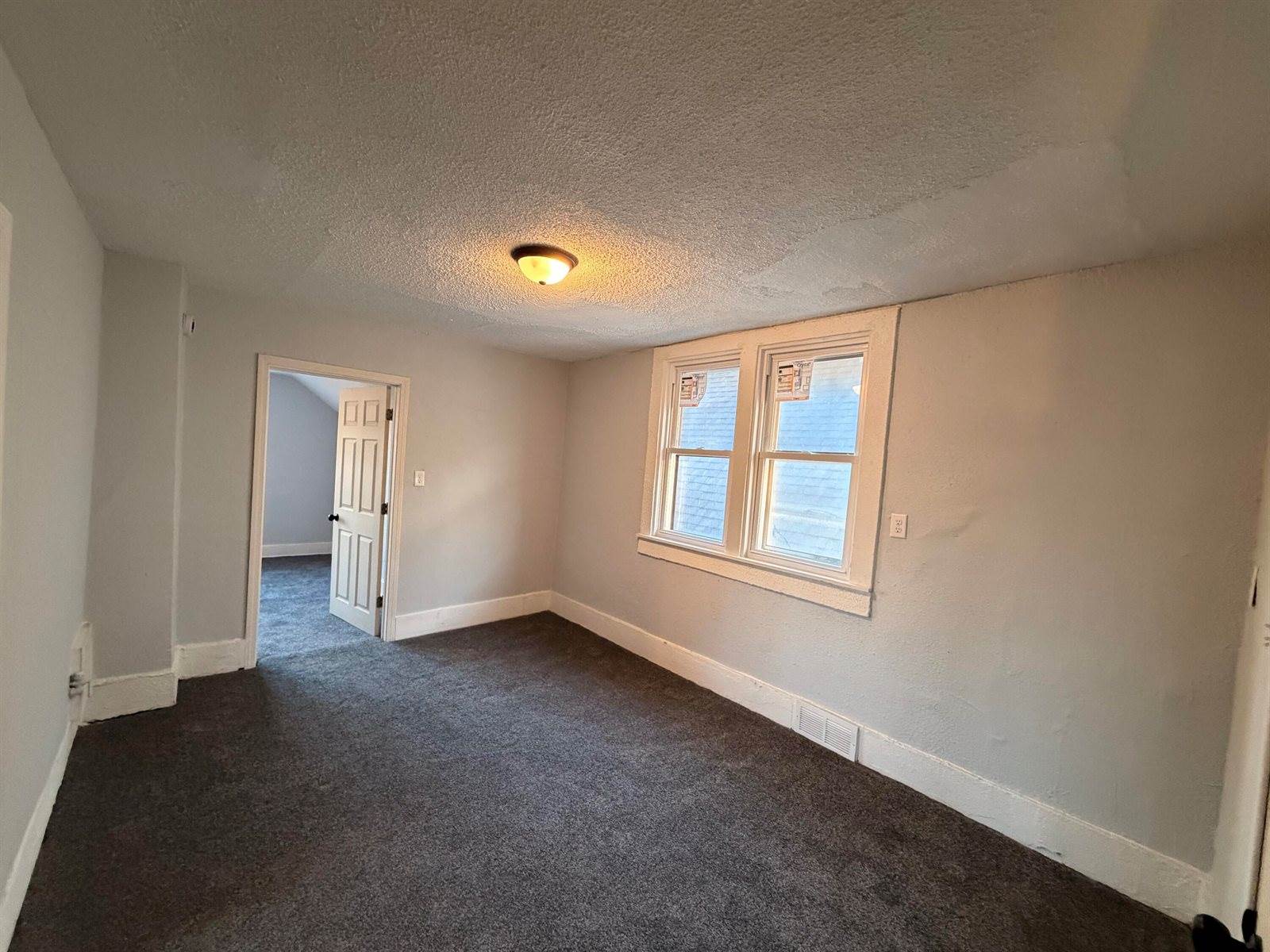 3445 North 21st St, Milwaukee, WI 53206