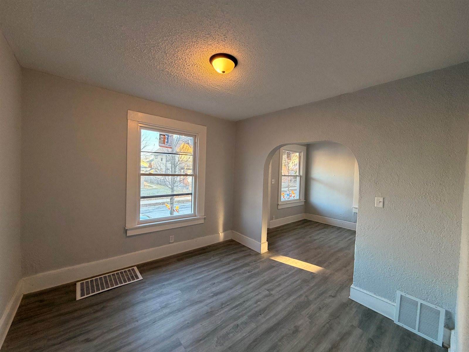 3445 North 21st St, Milwaukee, WI 53206