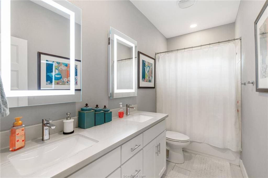 928 Azalea Drive, Franklin, TX 77856