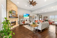 928 Azalea Drive, Franklin, TX 77856