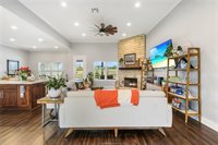 928 Azalea Drive, Franklin, TX 77856