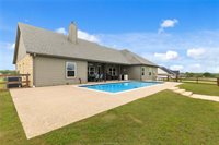 928 Azalea Drive, Franklin, TX 77856