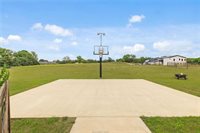 928 Azalea Drive, Franklin, TX 77856