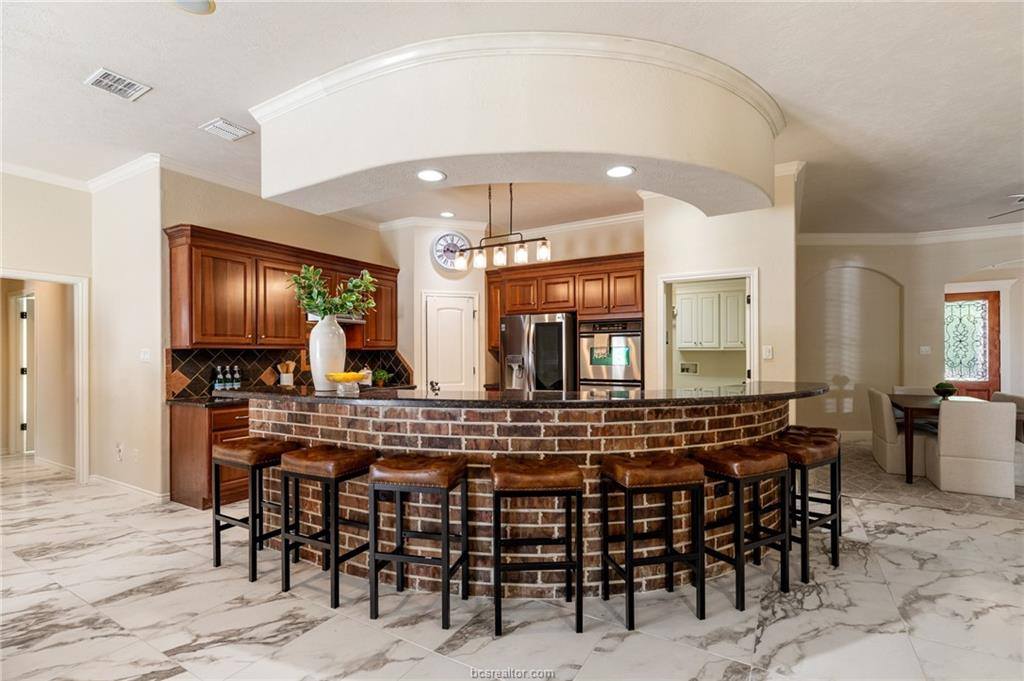 2209 Rockingham Loop, College Station, TX 77845