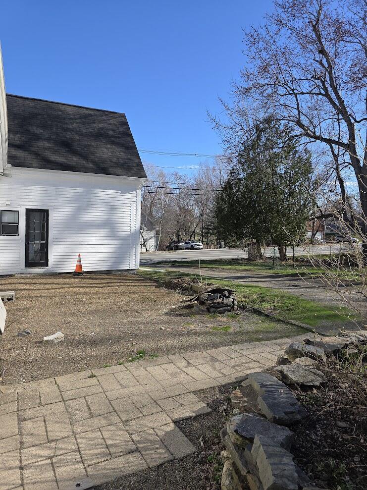 345 South Main Street, Winterport, ME 04496