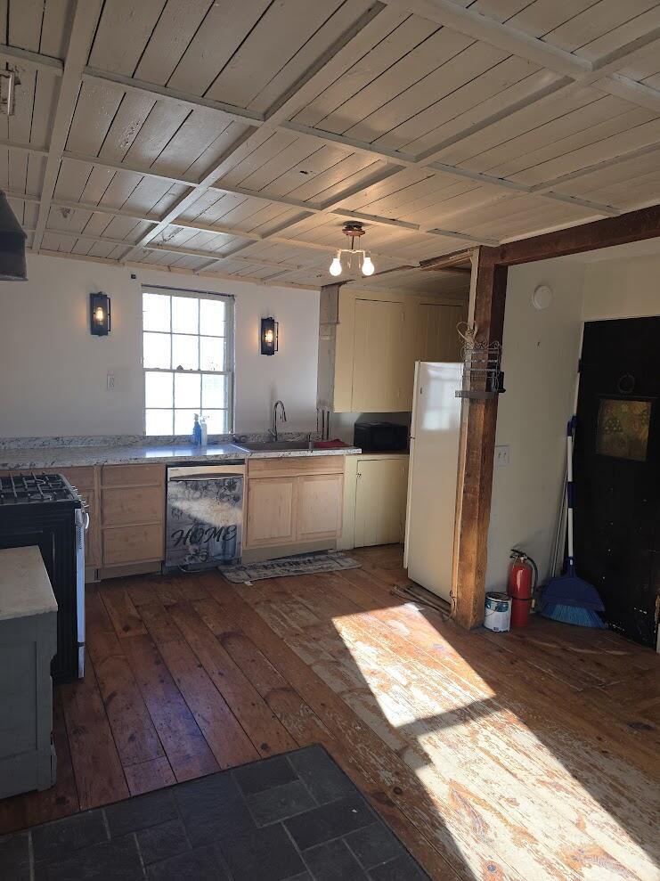 345 South Main Street, Winterport, ME 04496