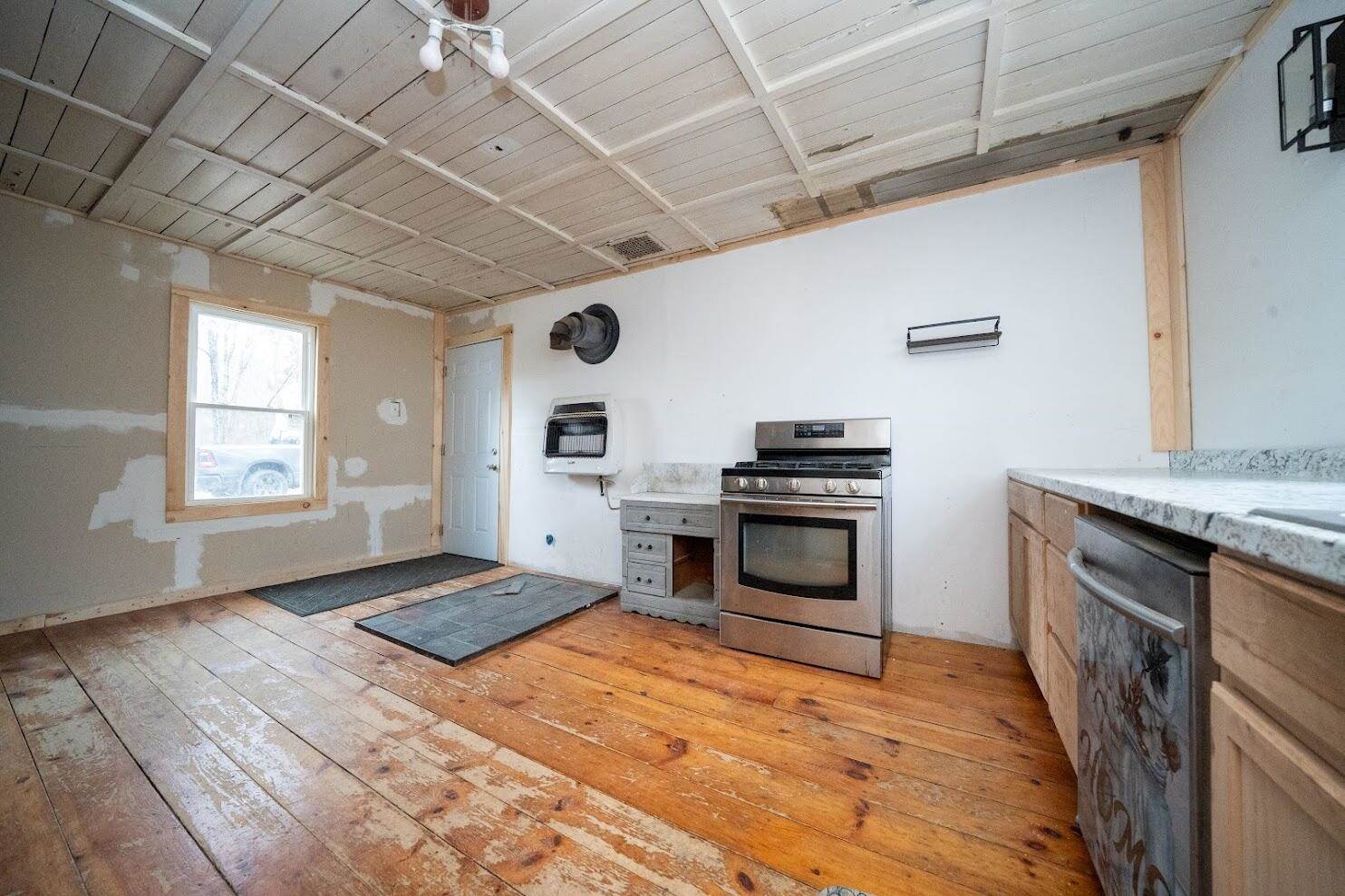 345 South Main Street, Winterport, ME 04496
