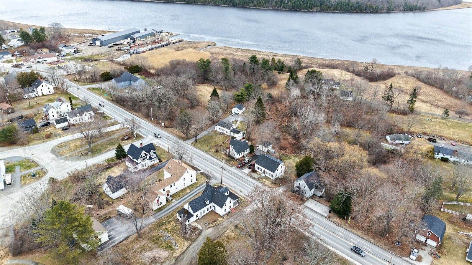 345 South Main Street, Winterport, ME 04496