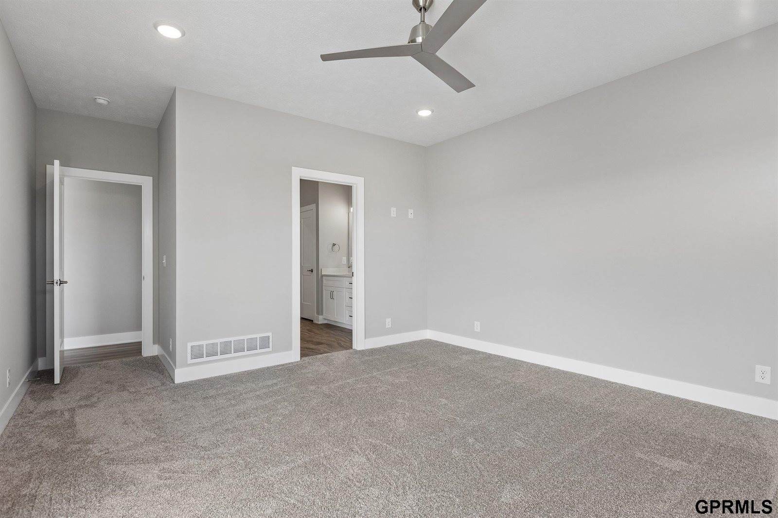 5705 North 197 Avenue, Elkhorn, NE 68022