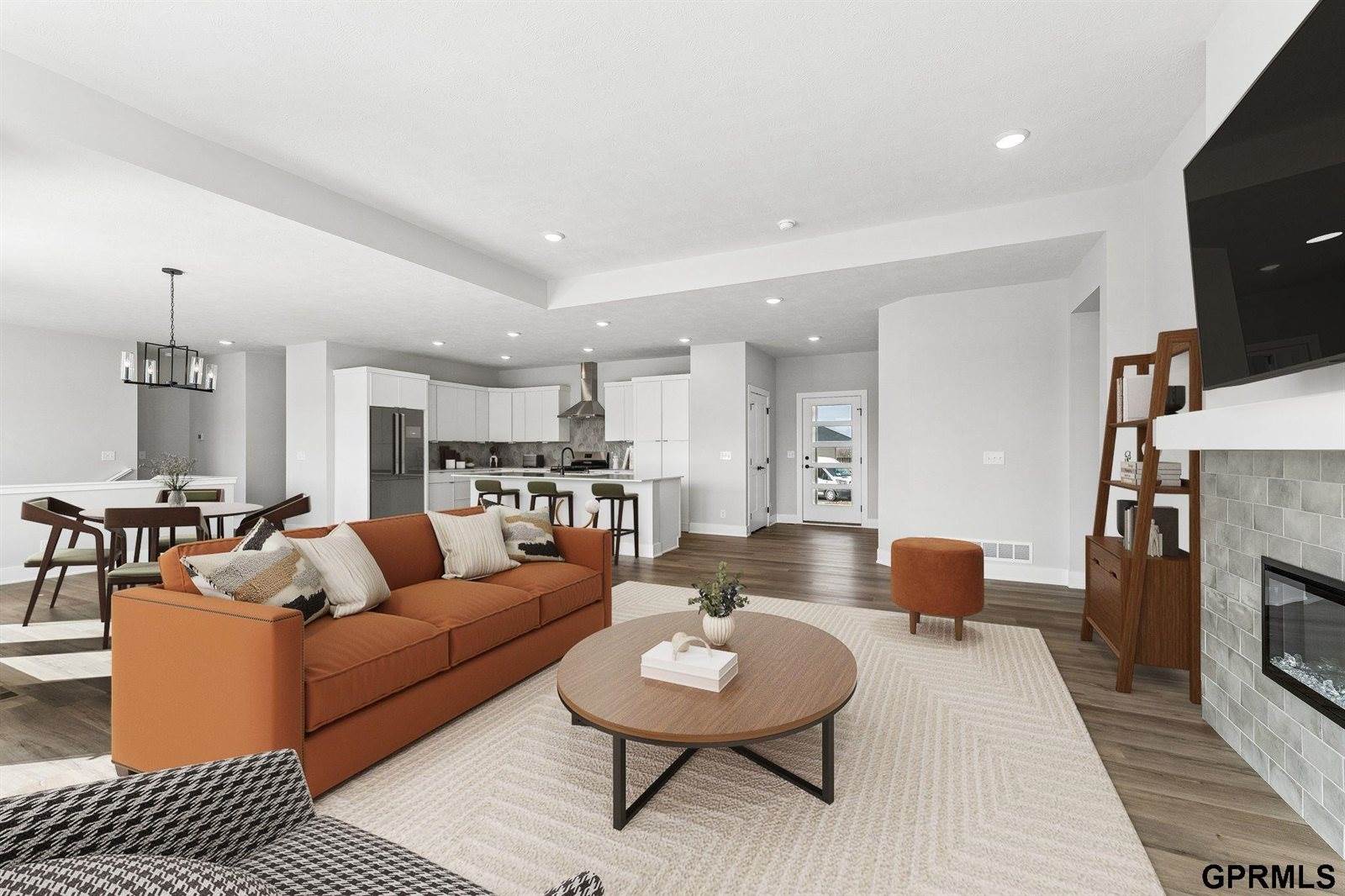 5705 North 197 Avenue, Elkhorn, NE 68022