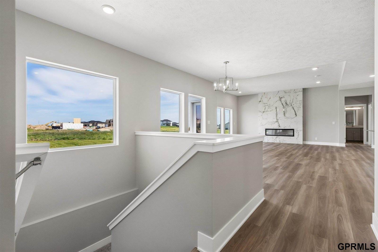 5705 North 197 Avenue, Elkhorn, NE 68022
