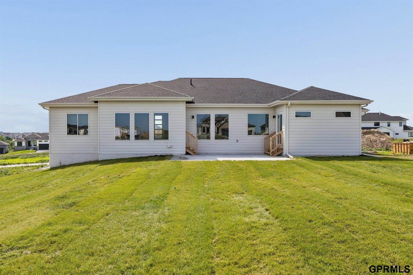 5705 North 197 Avenue, Elkhorn, NE 68022