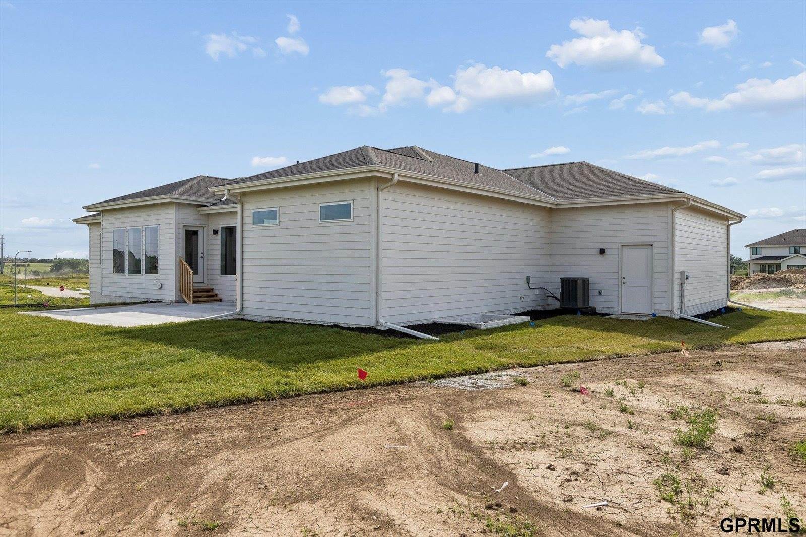 5705 North 197 Avenue, Elkhorn, NE 68022