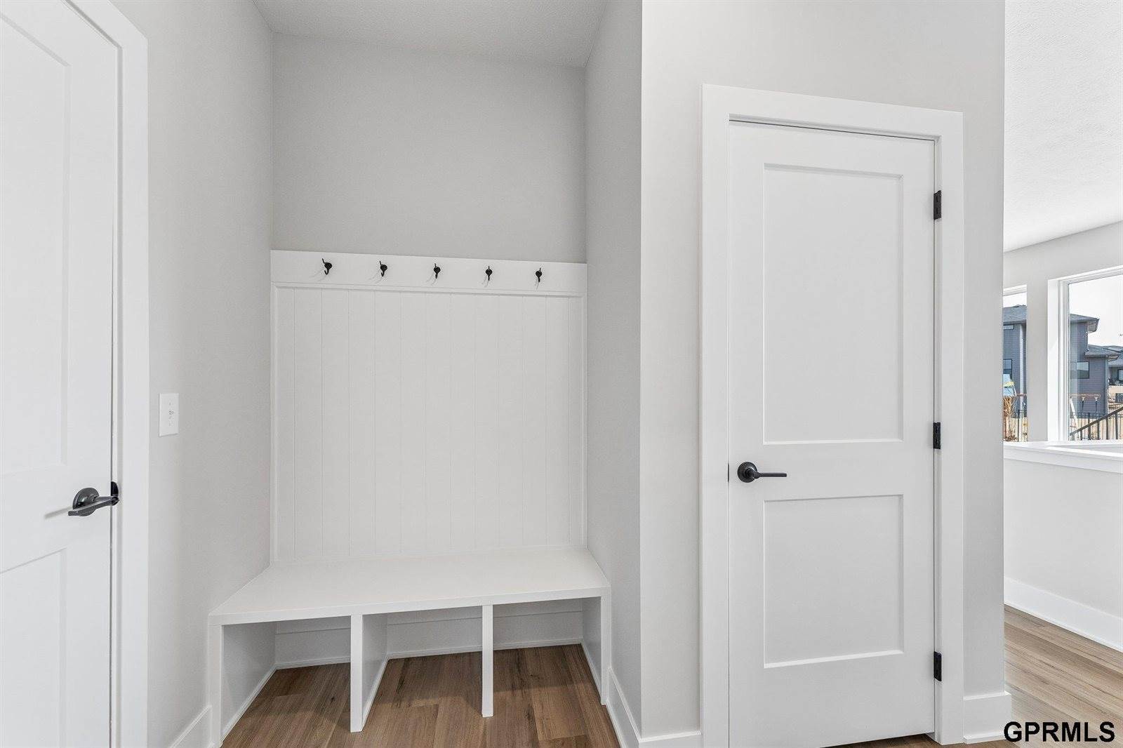 5705 North 197 Avenue, Elkhorn, NE 68022