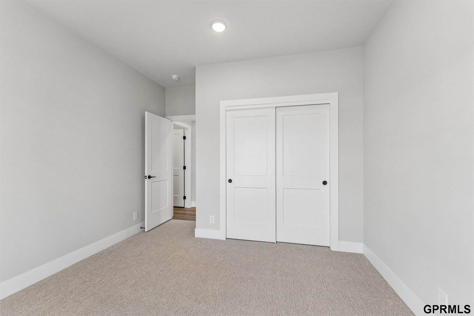 5705 North 197 Avenue, Elkhorn, NE 68022