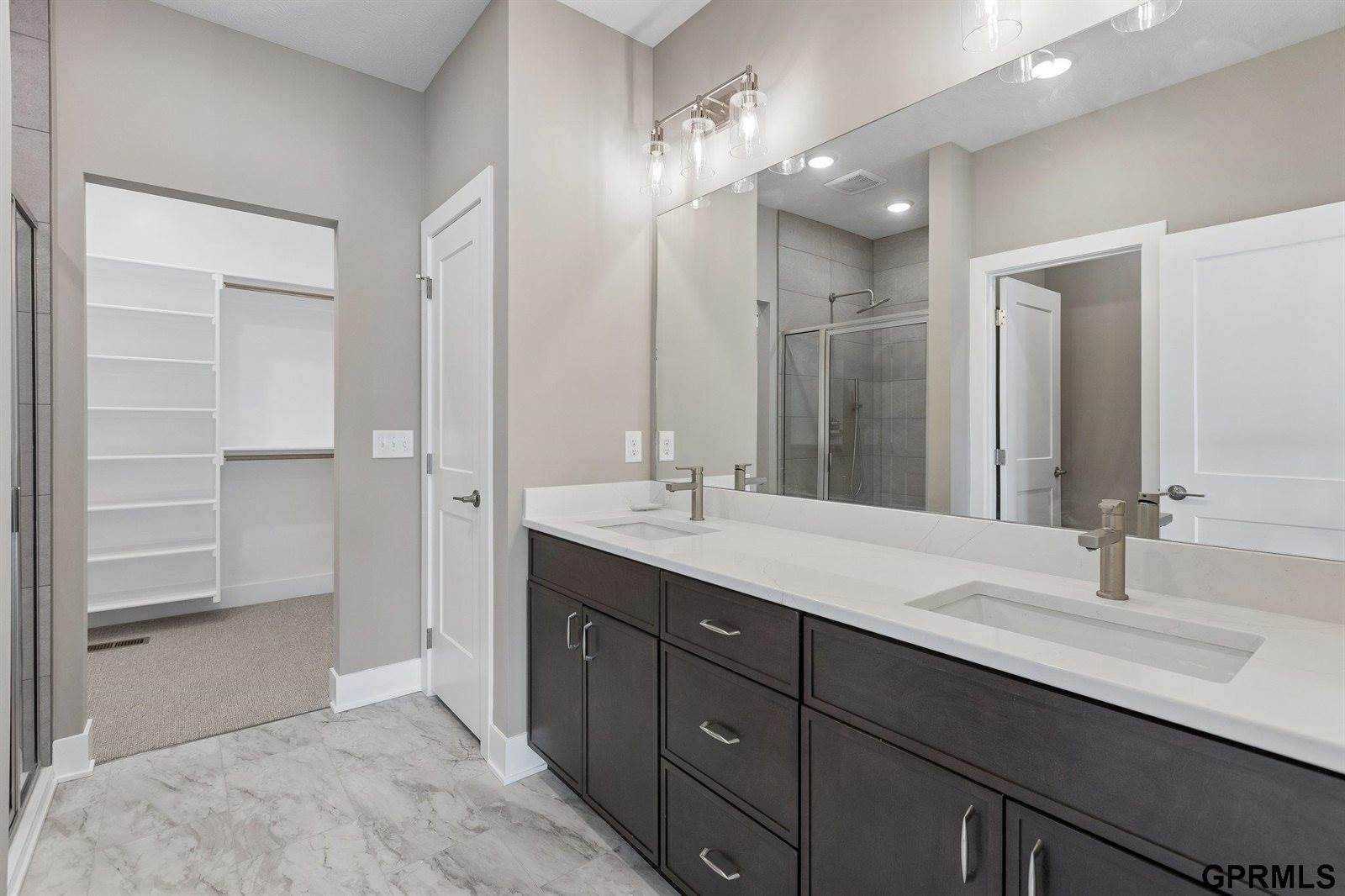 19509 Ellison Avenue, Elkhorn, NE 68022