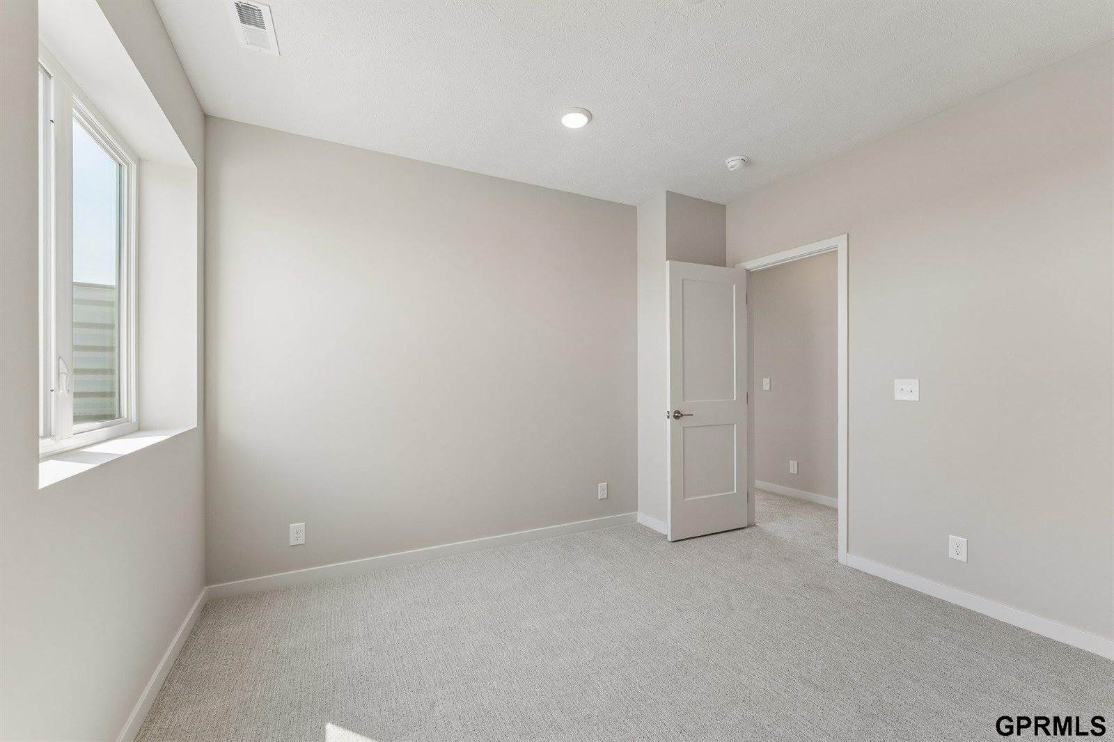 10906 South 222 Street, Gretna, NE 68028