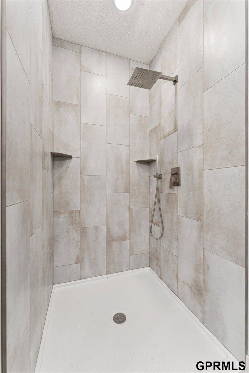 11016 South 222 Street, Gretna, NE 68028