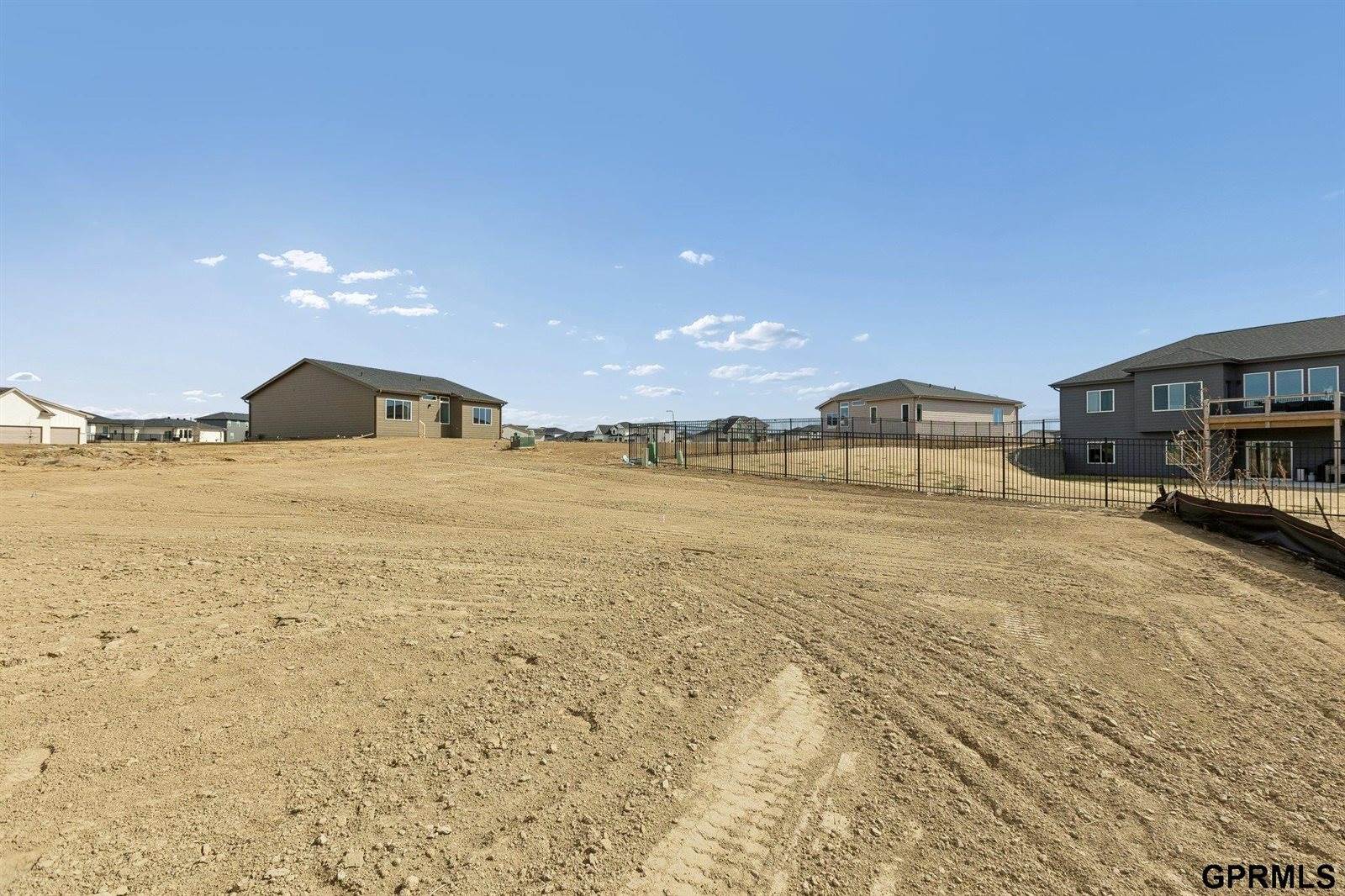 5707 Kestrel Parkway, Elkhorn, NE 68022