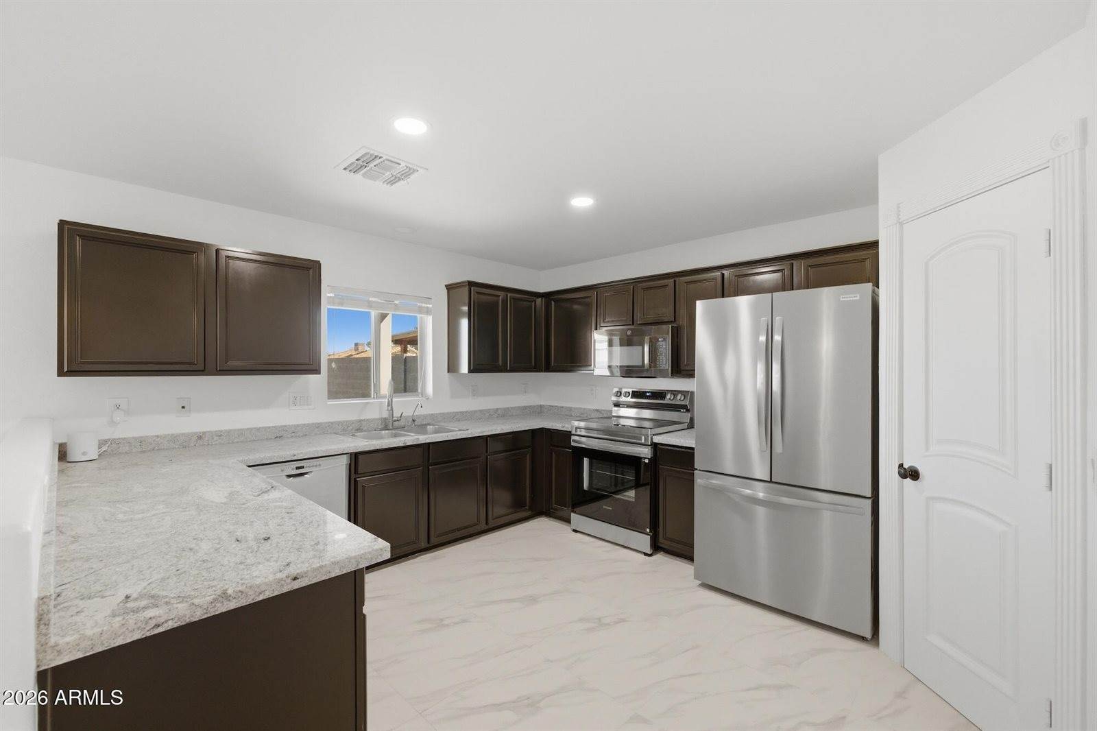 970 East Christopher Street, San Tan Valley, AZ 85140