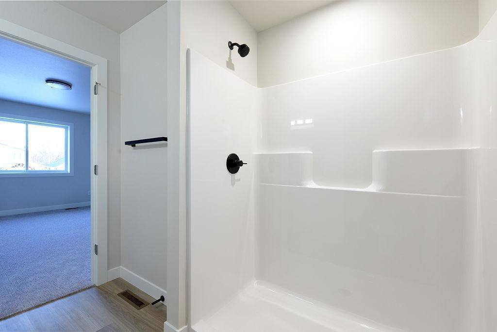 323 3rd Street, Mapleton, ND 58059