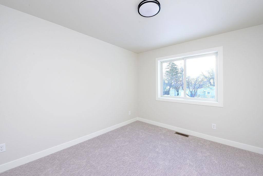 323 3rd Street, Mapleton, ND 58059