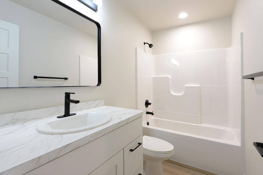 323 3rd Street, Mapleton, ND 58059