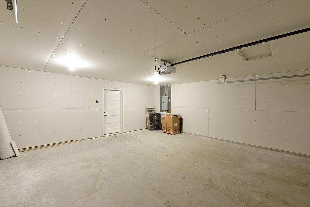 323 3rd Street, Mapleton, ND 58059