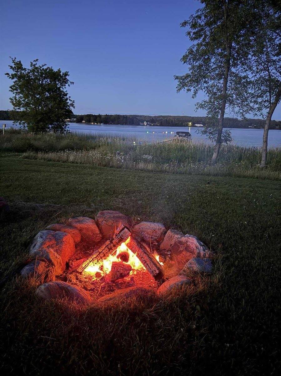 162 Island Road, Saint Agatha, ME 04772