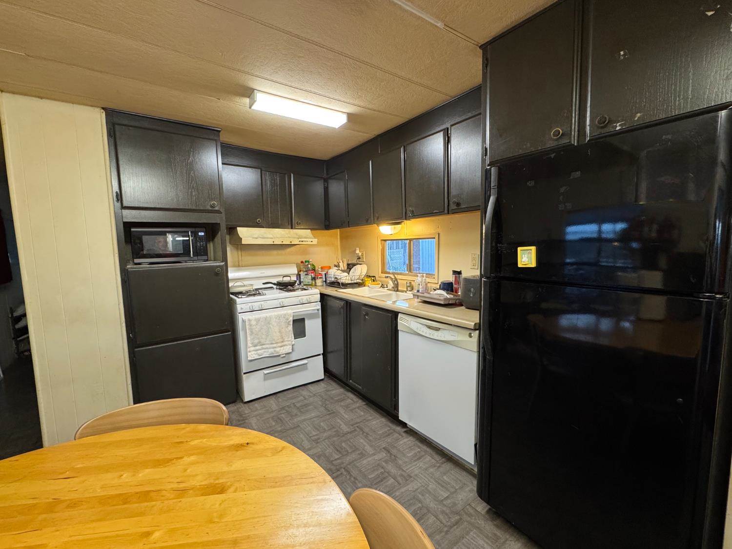 10035 Mills Station Road, Sacramento, CA 95827