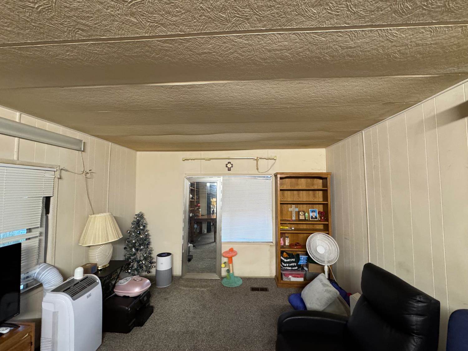 10035 Mills Station Road, Sacramento, CA 95827