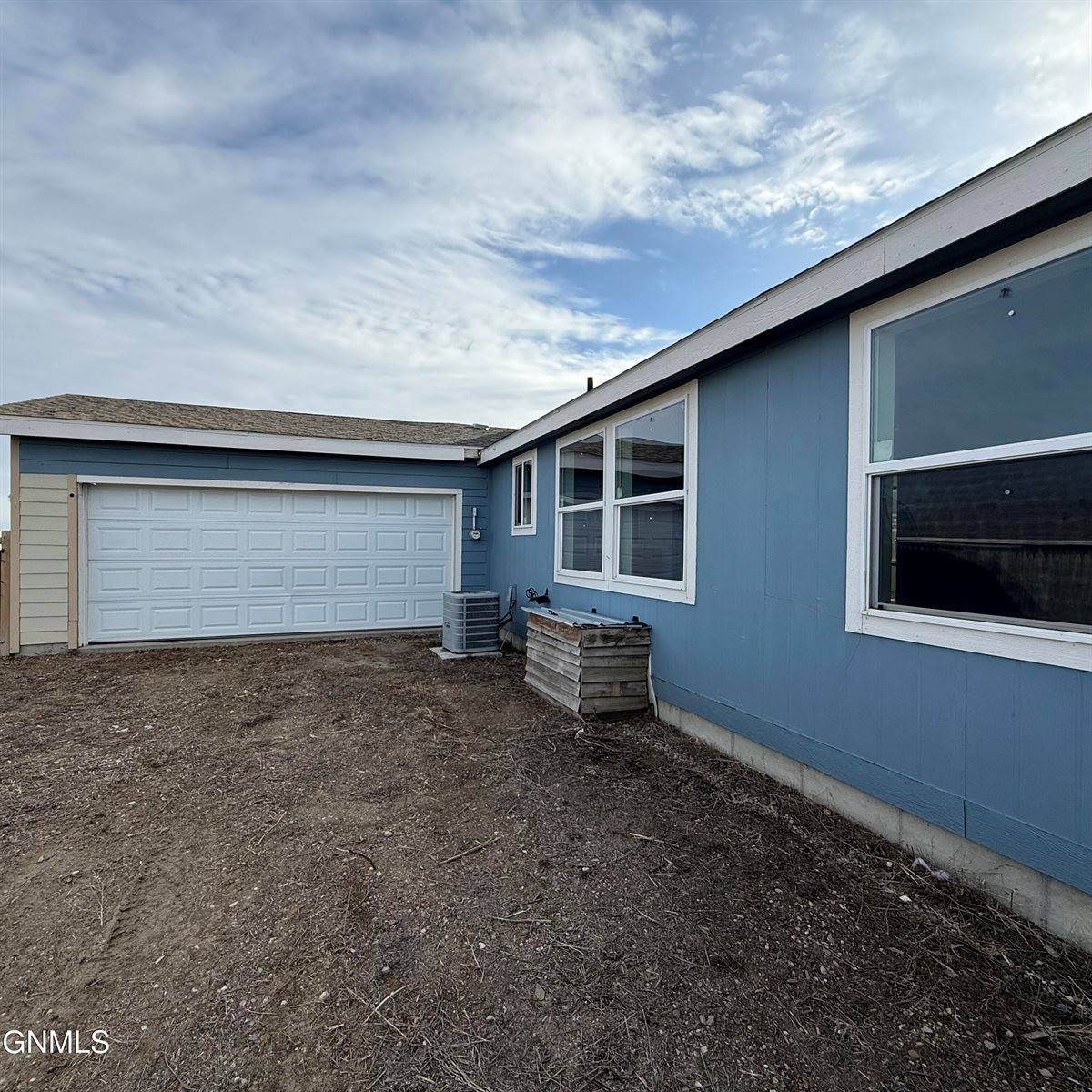 13836 Stanley Street NW, Williston, ND 58801