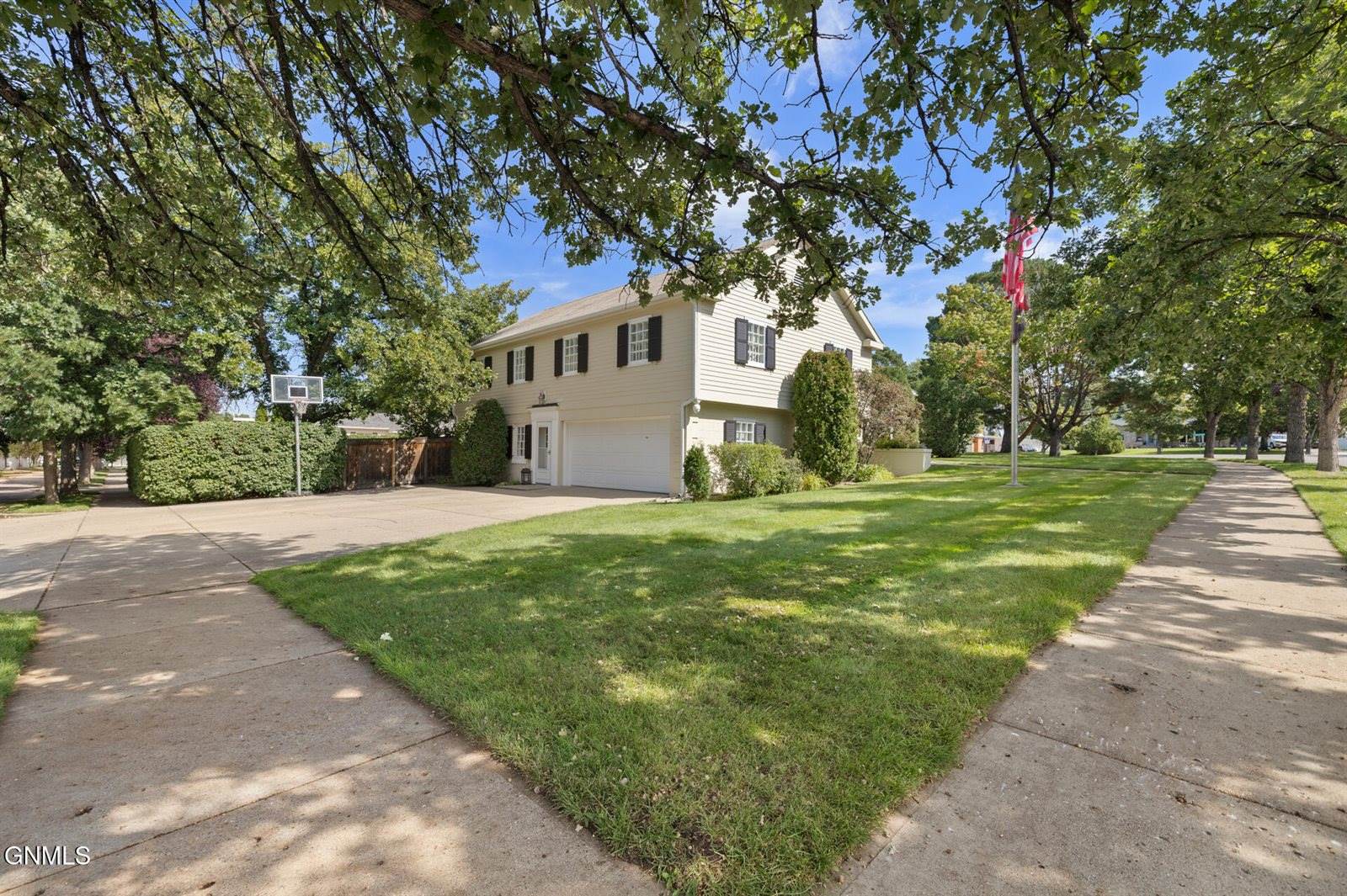 405 14th Street East, Williston, ND 58801