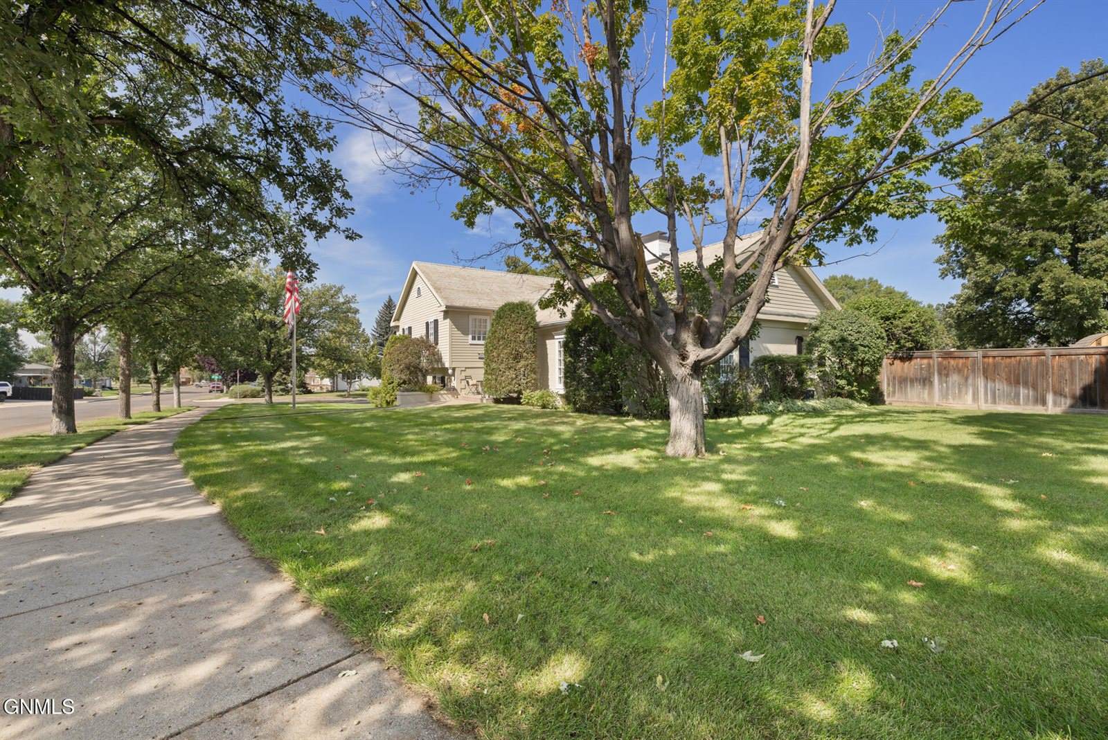 405 14th Street East, Williston, ND 58801