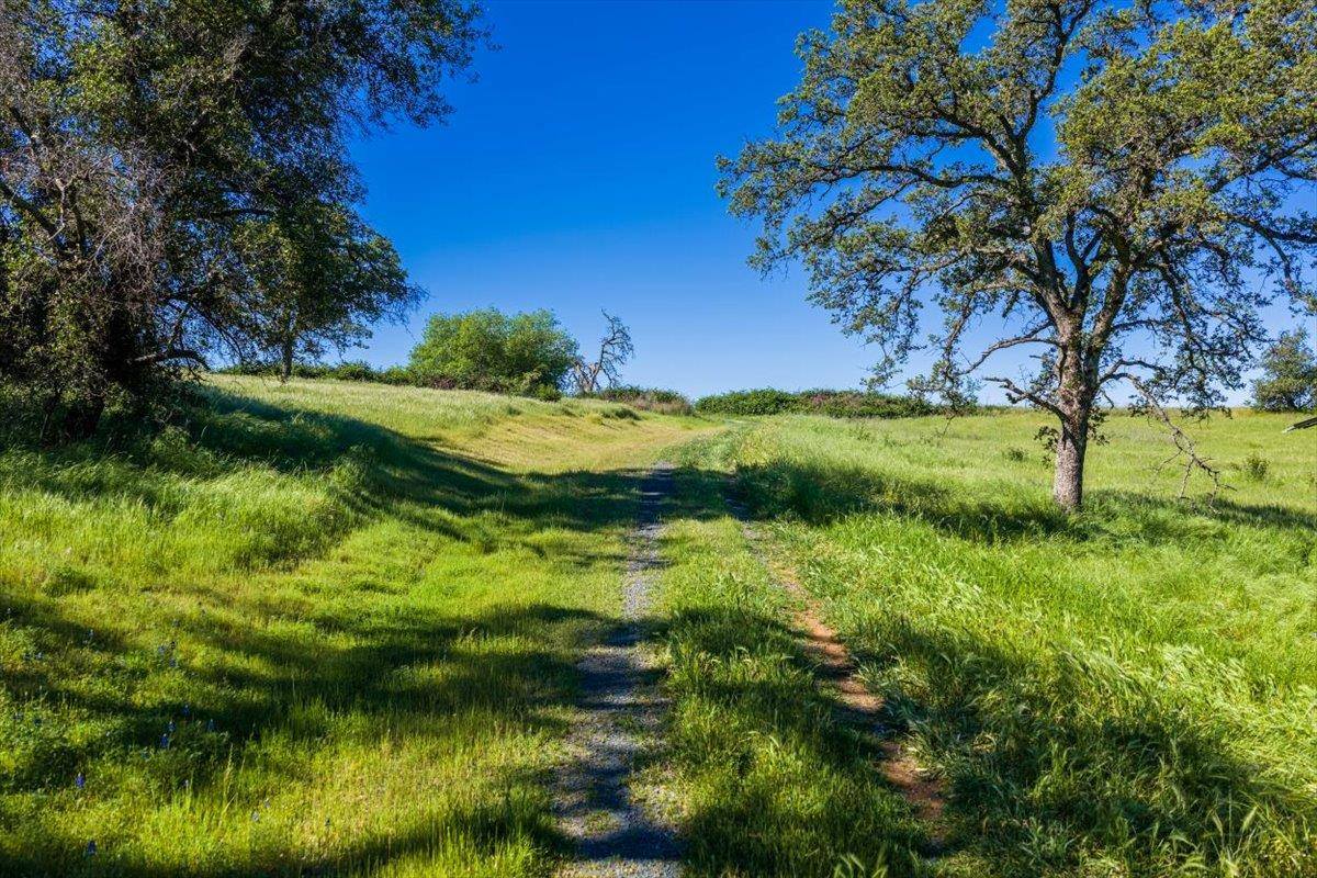 23070 Payam Place, Grass Valley, CA 95949