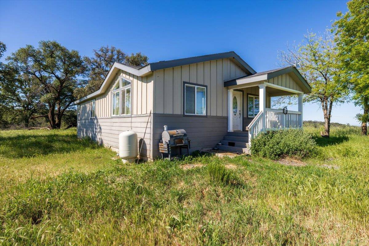 23070 Payam Place, Grass Valley, CA 95949